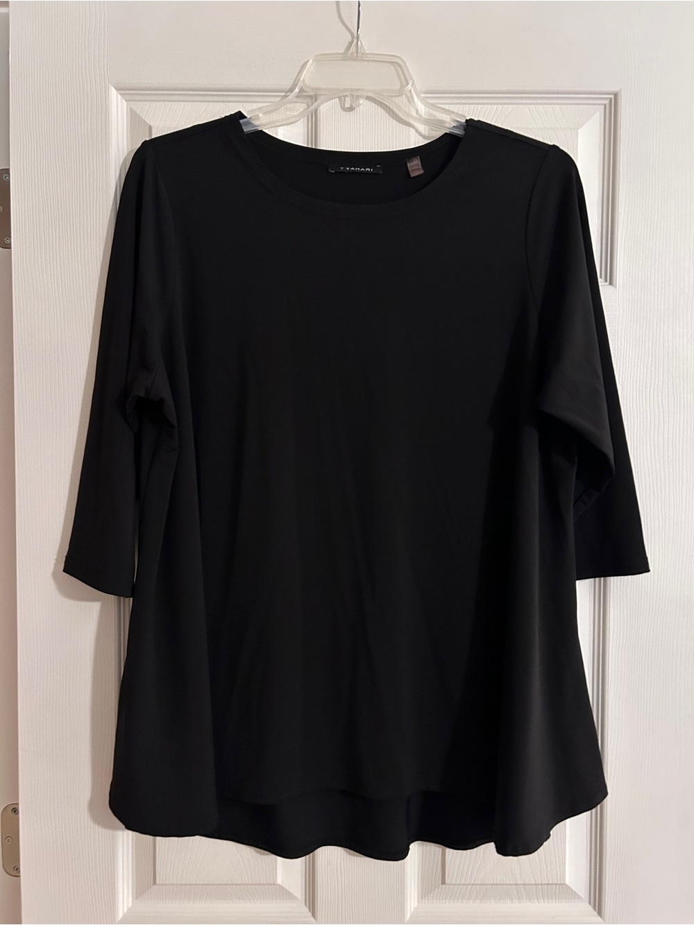 T Tahari Women's Black Scoop Neck 3/4 Sleeve Top